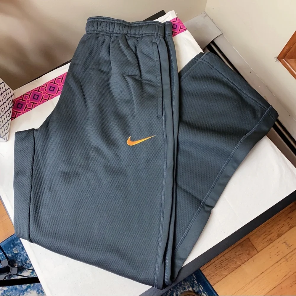 Nike Men's Therma-Fit Fleece Pant In yellow check